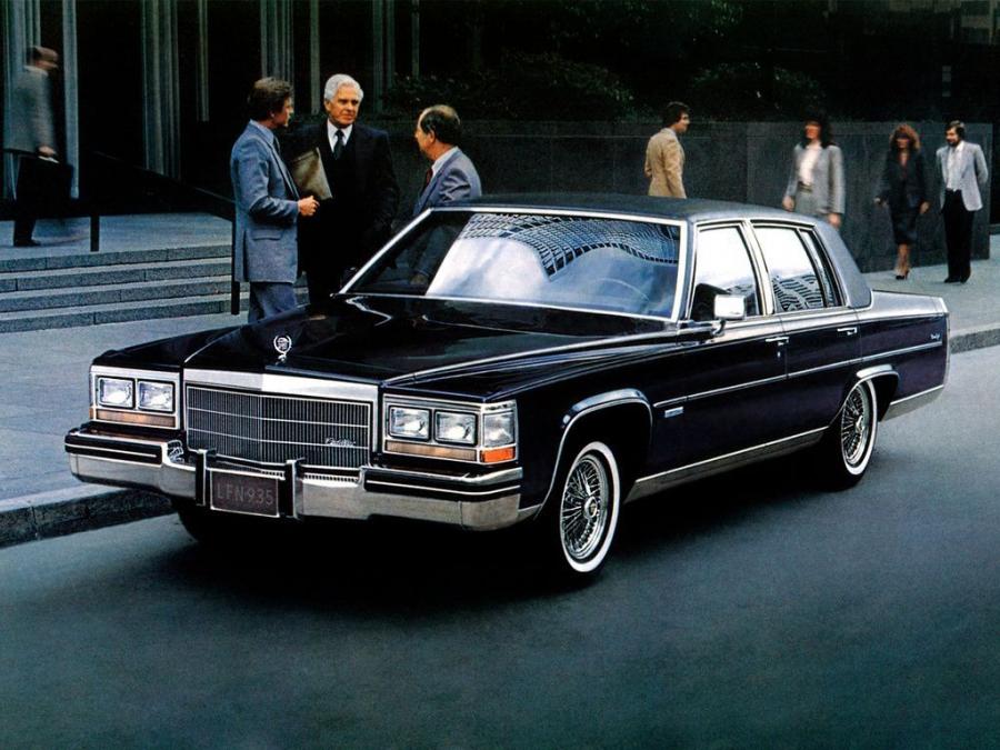  Cadillac Fleetwood Brougham 1980 года  (фото 11 из 18)